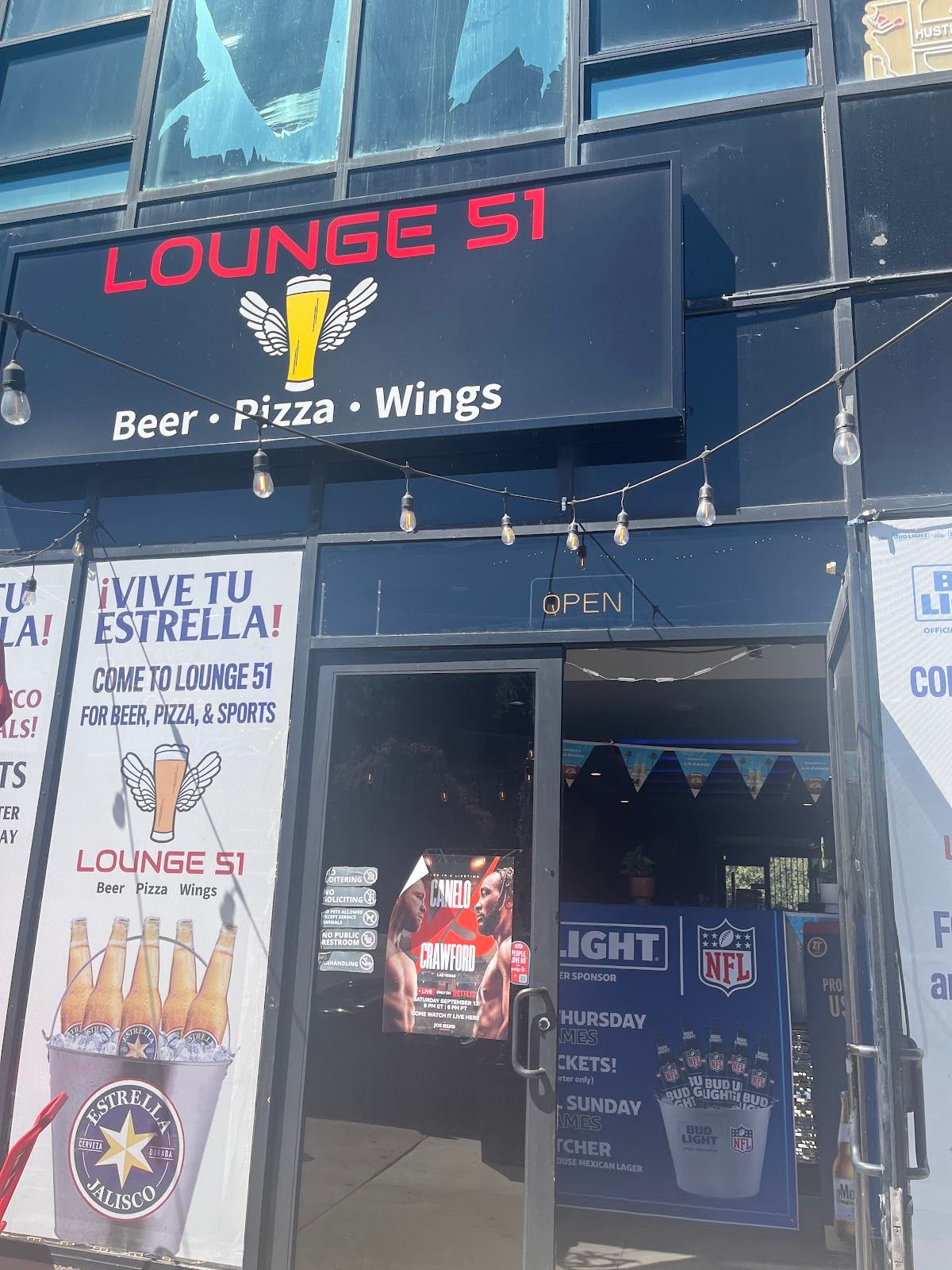 Lounge 51 - Tarzana Pizza, Burgers, Wings & Beer