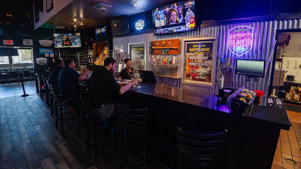 Coach's Sports Bar & Grill