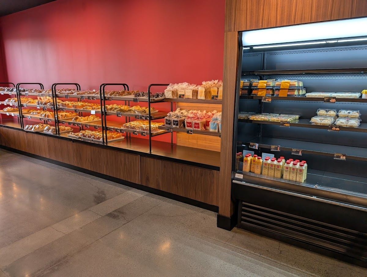 85°C Bakery Cafe - Jurupa Valley