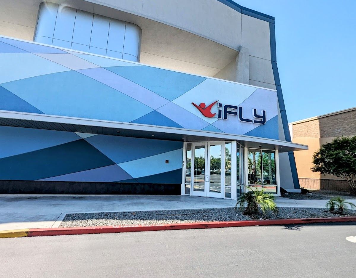 iFLY Indoor Skydiving - Ontario