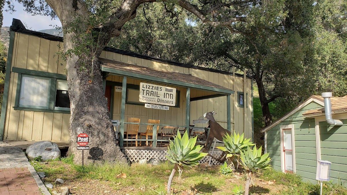 Lizzie’s Trail Inn and The Richardson House