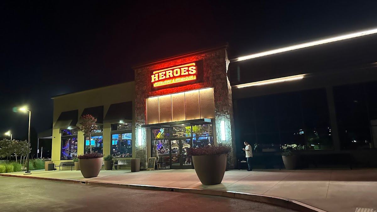 Heroes Restaurant & Brewhouse - Eastvale