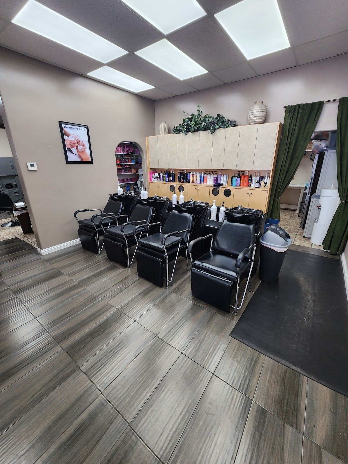 Giovanni's Salon & Spa