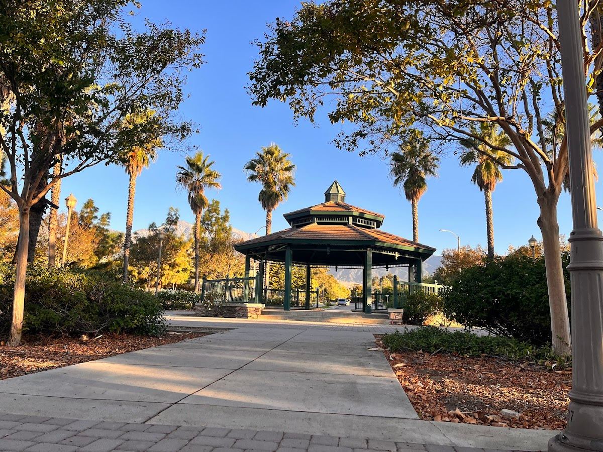 Victoria Arbors Park