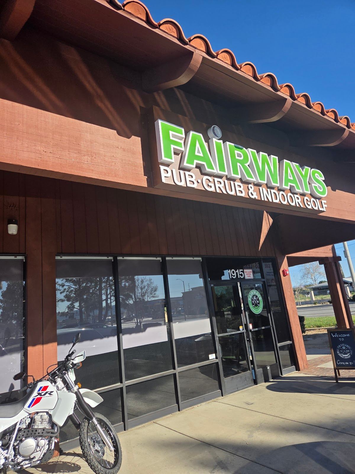 Fairways Pub Grub & Indoor Golf